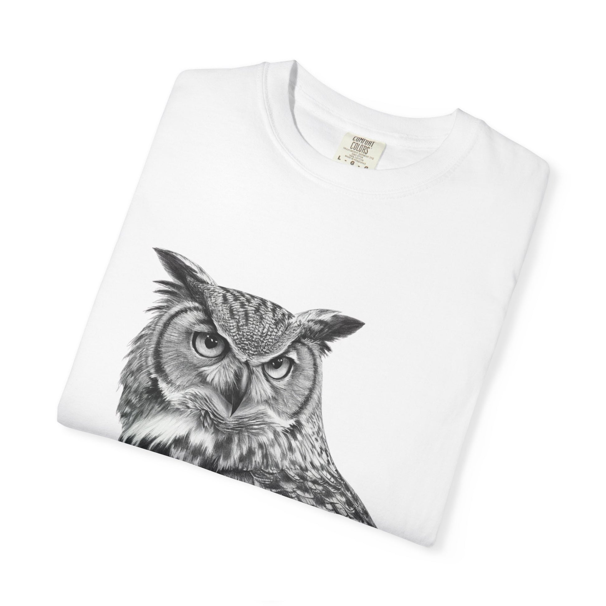 Garment-dyed wisdom t-shirt with owl design