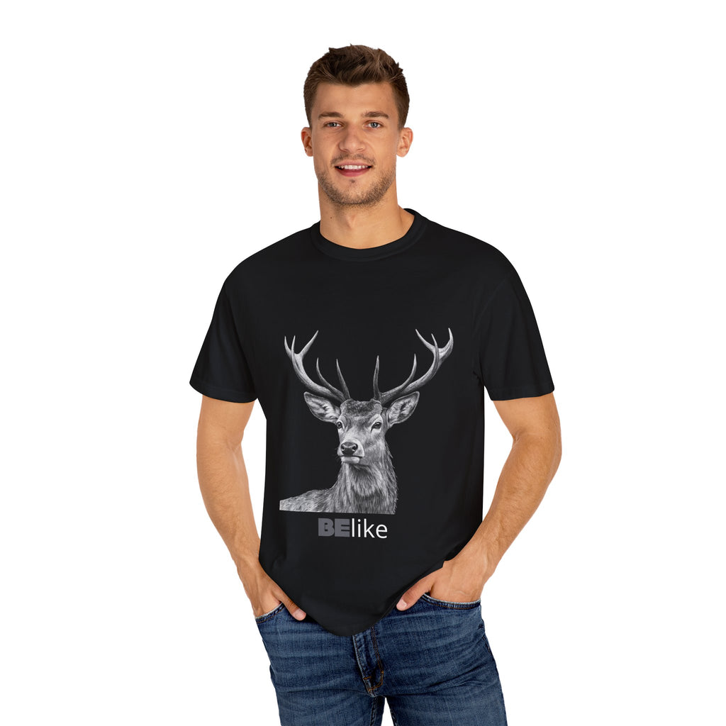 Minimalist black-and-white animal design that fits any wardrobe